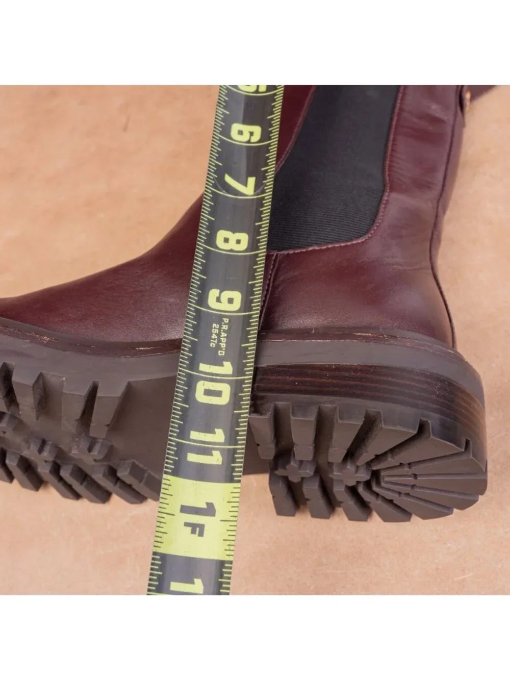 Tory Burch Women Benton Chelsea Fashion Burgundy Leather Lug Ankle Boots sz 8